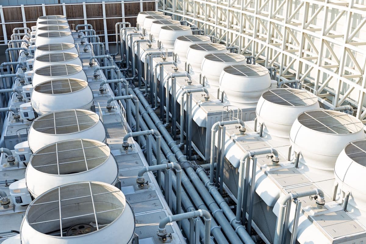 Ultimate Guide to Managing Long-Lead Equipment in Data Center Builds